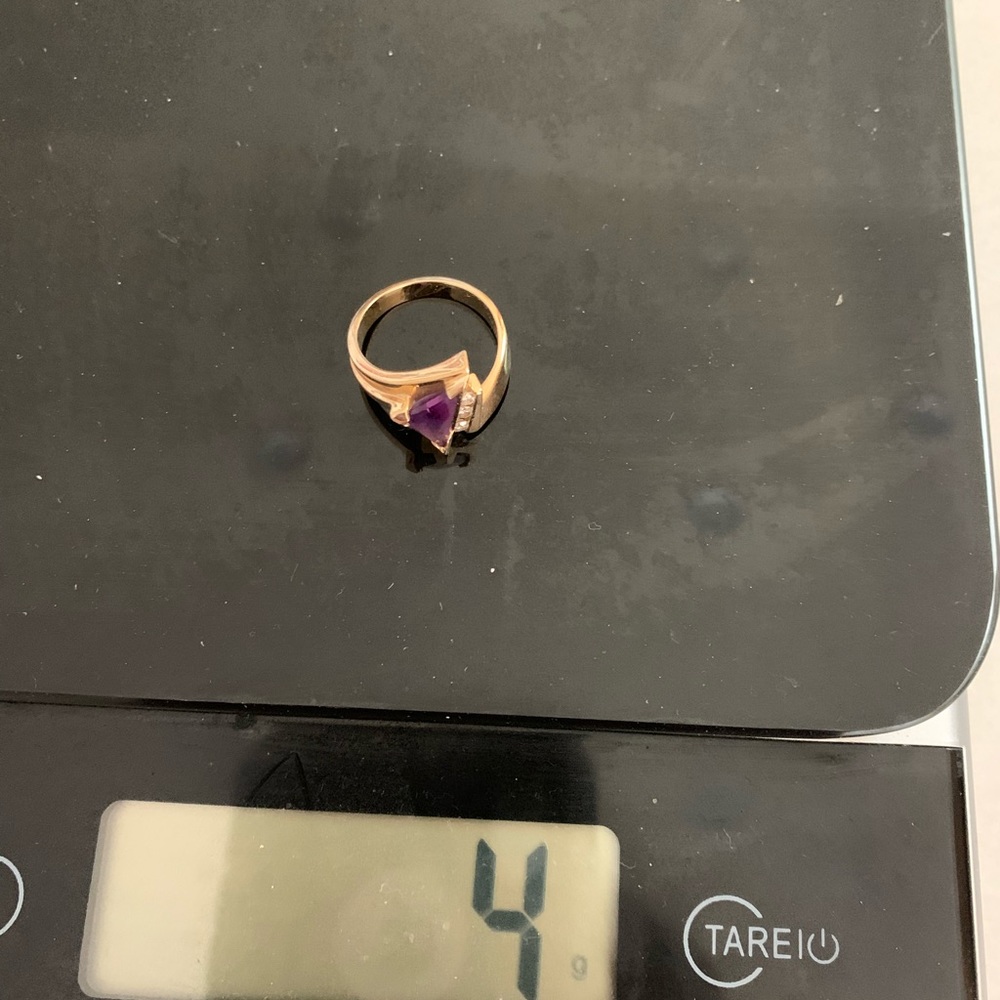 Genuine amethyst ring w/ diamond accents 14k gold - Picture 5 of 11